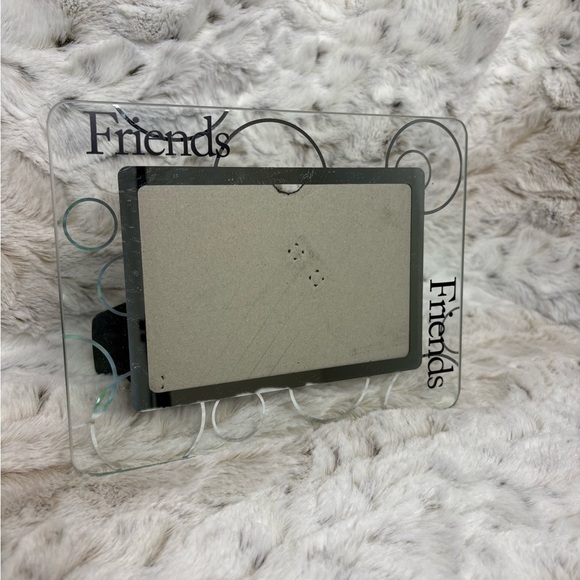 Glass “Friends” Photo Frame. Holds 4 x 6 Photo - Picture 1 of 7